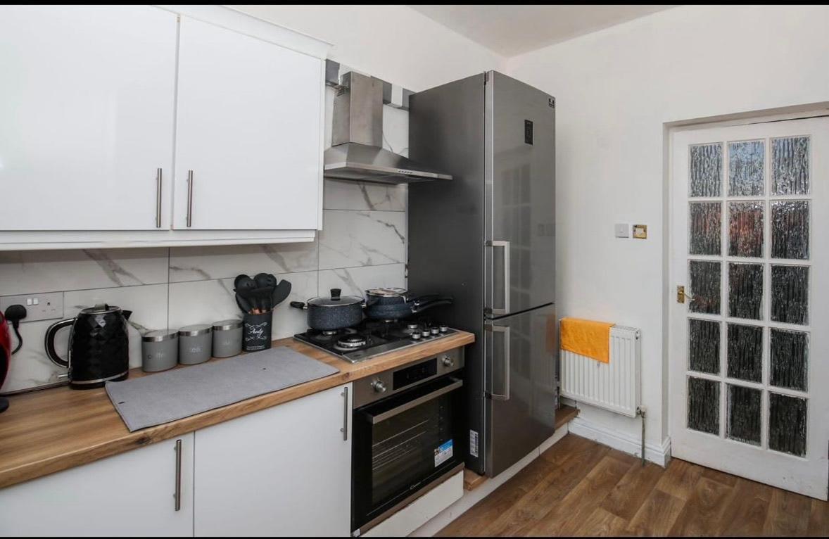 2 Min Walk Etihad Stadium & Coop Arena - 3br, Free Parking Apartment Manchester